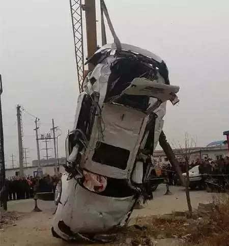 明星藝人借車出大事了，一夜欠債三千萬！血淋淋的教訓，大家都看看吧！