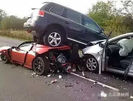 明星藝人借車出大事了，一夜欠債三千萬！血淋淋的教訓，大家都看看吧！