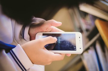 手機用久了耗電快？這個開關你都沒打開，耗電當然快啦