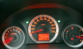 別再傻傻用D檔一直開車，自動擋汽車這樣開，起碼比平常省一半油