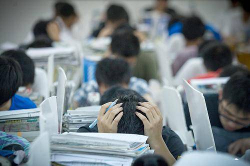 很多人因此「惡習」患上痛風！醫生：它才是尿酸高的兇手