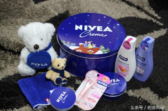 日本女生人手一罐的「妮維雅霜」竟有這7種高效使用法，只要睡前塗抹一次，女人皮膚白嫩！ 