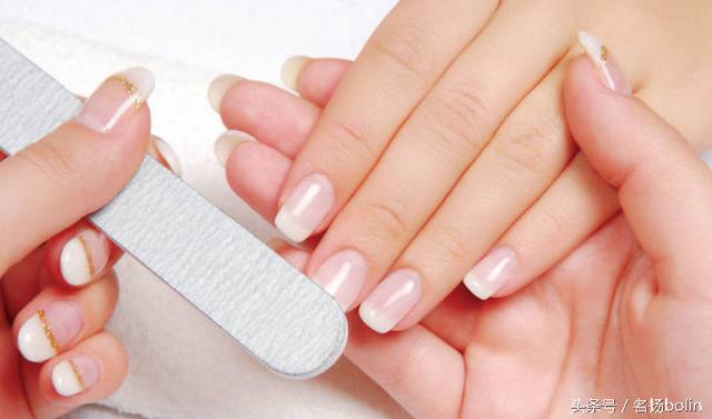 日本女生人手一罐的「妮維雅霜」竟有這7種高效使用法，只要睡前塗抹一次，女人皮膚白嫩！ 
