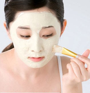 原來廚房藏著祛黑頭的小妙招，這8種東西天天見，很便宜，一搓一抹黑頭見到怕怕怕