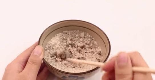 滅老鼠不用買老鼠藥，教你一個土方法，老鼠來一隻滅一隻，很實用 