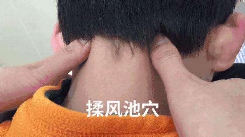 耳聾耳鳴？常做2個小動作，耳朵不再嗡嗡響，聽的遠、聽的清