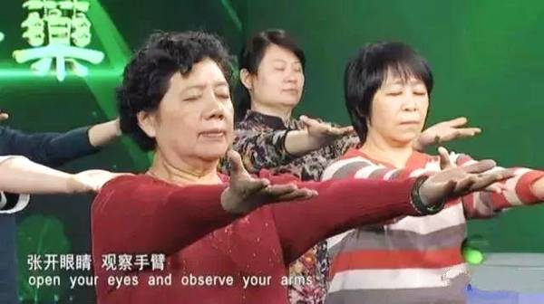 血管一旦衰老，全身跟著老，遠離8件事，多做一套腳丫操，血管好，人不易老