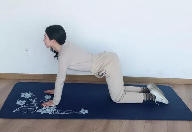 6個動作拯救體態，練出健康值滿分的「天鵝頸」