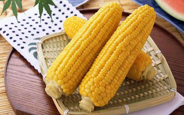 玉米有防癌抗癌健脾胃補血的功效，不能和這3種食物同吃，記住了 