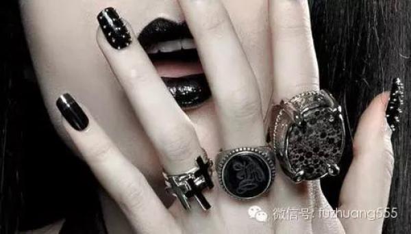戒指千萬別亂戴！男人、女人戒指戴法的解讀，收藏起來一定用的到！