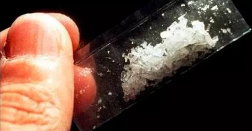 新加坡民航局提醒：25歲女孩機場入境，幫朋友帶了這些東西，被判死刑！不要攜帶危險物品登機…… 