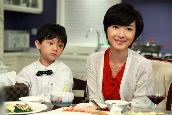 丈夫身亡妻子欲將9歲繼子送走，孩子的一篇日記讓她改變主意