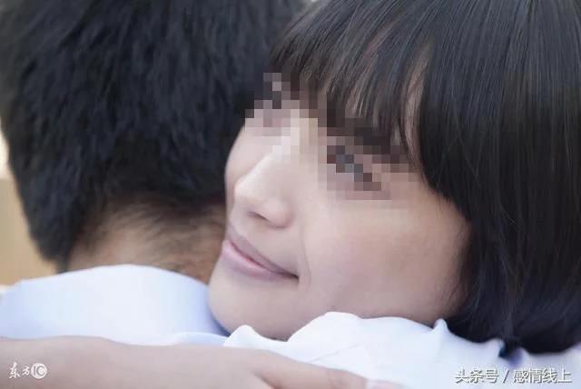 前妻去世一年後我再婚，帶老婆去了一趟前丈母娘家，進門我傻了眼