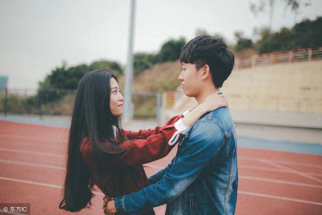 大姑子離婚後搬來住，我反對，丈夫說：「我給你租房，你搬出去」