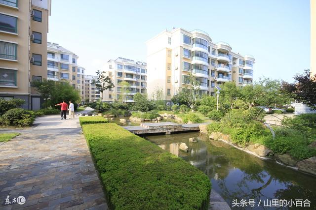 結婚陪嫁20萬，婆婆送我一套房，看到房子時，我不敢接鑰匙