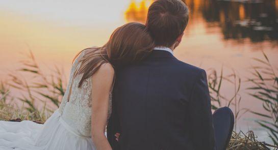 每月背著老公偷給娘家一萬，老公提離婚，回娘家後轉身就走