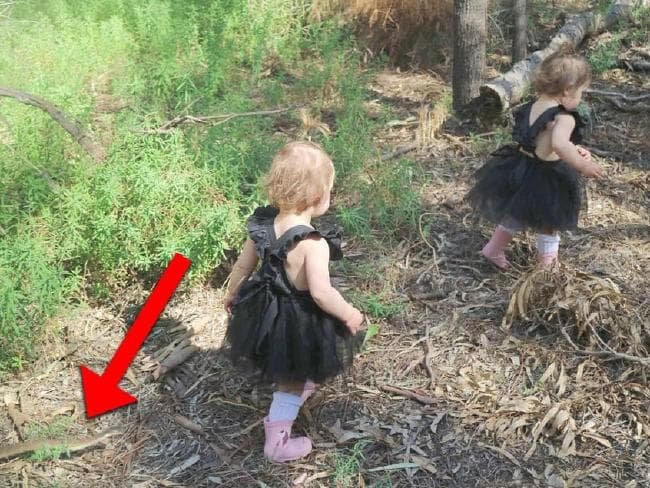媽媽帶16個月大女兒去公園玩，看照片才發現「女兒差點就不在世上了」！