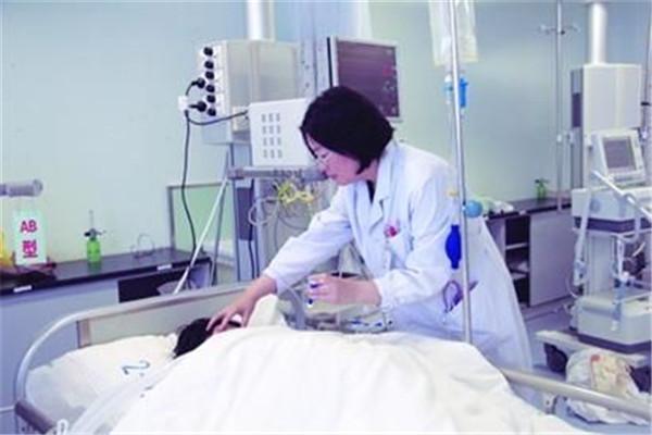 37歲產婦誕下龍鳳胎，丈夫狠心拔掉呼吸機，醫生卻為丈夫點讚！ 