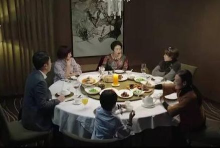 小叔子去世留下兒子，俺辛苦撫養五年，五年後門口來輛豪車，蒙了