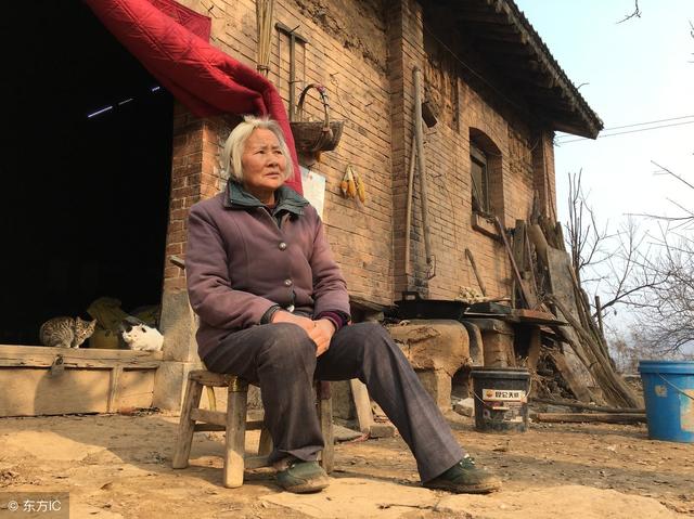 妻子除了車禍岳母拿出三十萬，得知錢的來歷後，我嚇的跪地不起