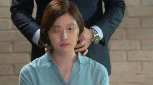 老婆懷孕，我出趟遠門她變瘋婆子，離婚一年再見她，我把媽趕出家