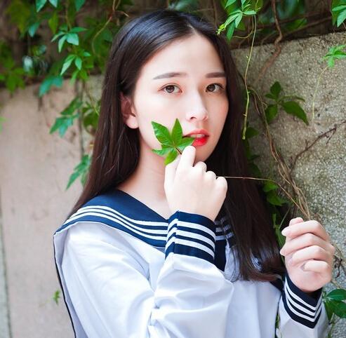 大哥大嫂每月只支付父親200元生活費，老婆的舉動讓我感動落淚