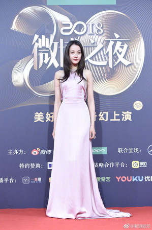 林志玲「北半球掉出」開衩到大腿根！　《延禧》3女神美翻紅毯 