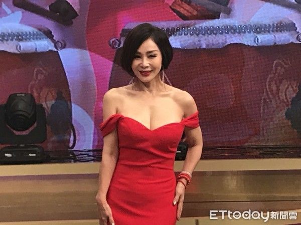 62歲陳美鳳打趴宅男女神！昔日沙龍照曝光「事業心超強」…網震驚：姐姐太強大