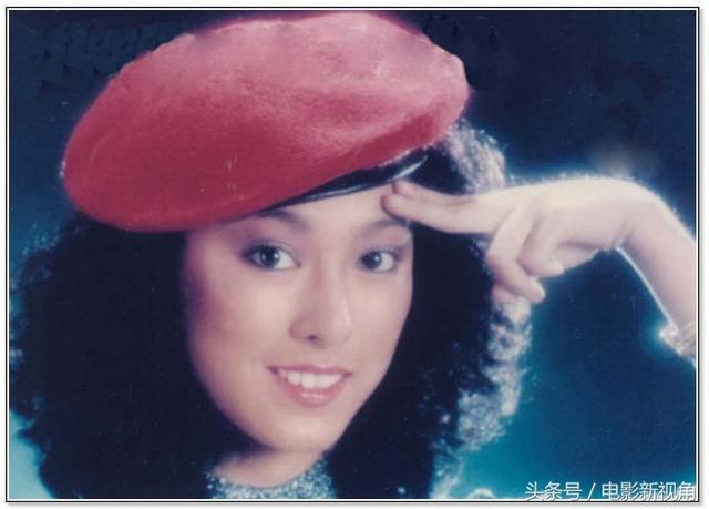 成龍追了她8年，慘遭拋棄後一怒演謎片，發誓不嫁今62歲仍單身！ 