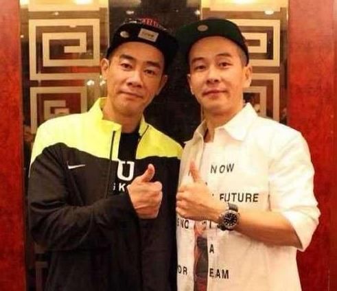 明星與替身的合影，這幾位太像了，最後一個連自己老婆都認錯過！ 