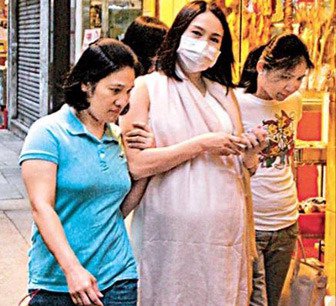 「香港第一美女」黎姿為何會嫁給一個殘疾的老公？！ 原來真正的原因竟然......