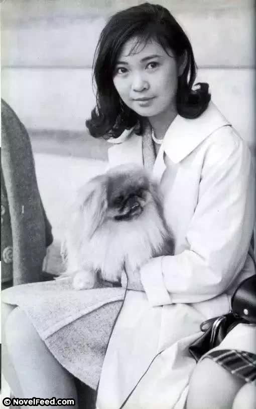 曾是張國榮女神，甩了謝賢嫁給愛情38年，如今70歲活成18歲！