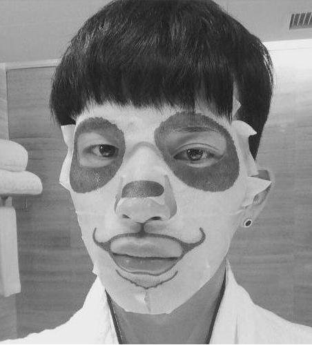男星也愛敷面膜：鄧倫搞笑，林更新泥石流，分分鐘想扯掉王俊凱的 