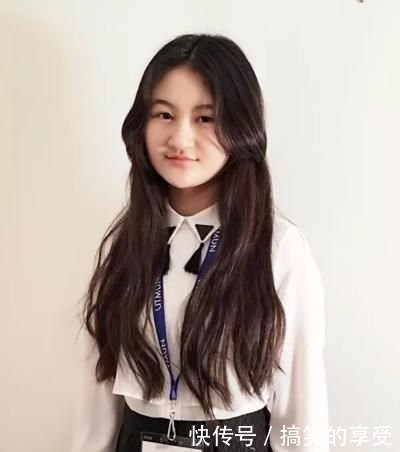 6歲被成龍抱著上春晚，後來長殘被罵最醜童星，17歲回國美到認不出！