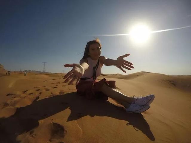 32歲TVB小花獨游杜拜曬美照 網友疑問：男友操刀？