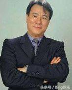 曾經與周潤發齊名，人稱大哥大，如今慘變這樣 走在大街無人識 ！