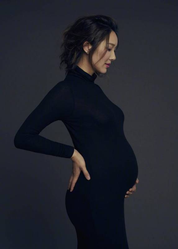 王祖藍女兒正面照首曝光，臉型像爸爸，五官像媽媽，網友大讚超美