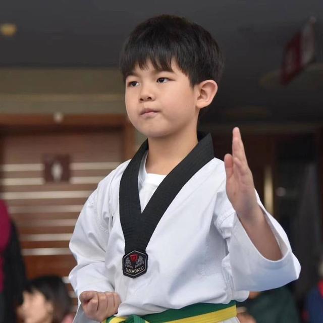 都長大啦！ 《爸爸去哪兒》16位萌娃近照曝光！網民：快認不出來了 