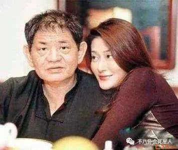 濫交的下場：公認醜男卻女友無數，他在女人身上花20億，臨終淒涼無一女友陪伴