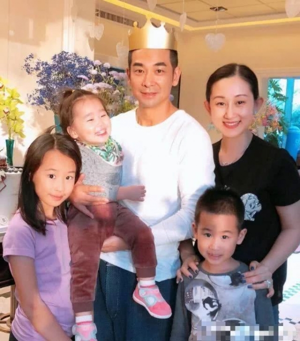 趙文卓愛女意外曝光！「稚嫩氣質仙氣照」讓百萬網友搶排隊認岳父