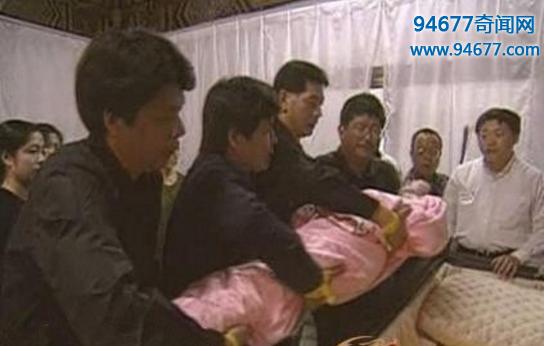 當年鄧麗君去世的消息震驚全球，但死因卻成了世紀之謎！玄學神探揭秘「鄧麗君的真正死因」！ 