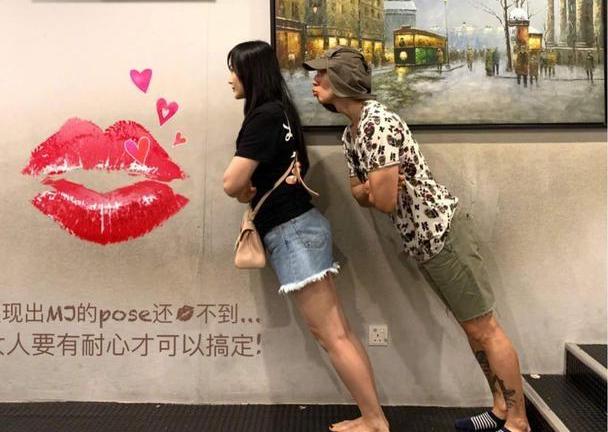吳尊曬一家旅行照片，豪華程度令人瞠目結舌，不愧是文萊豪門 