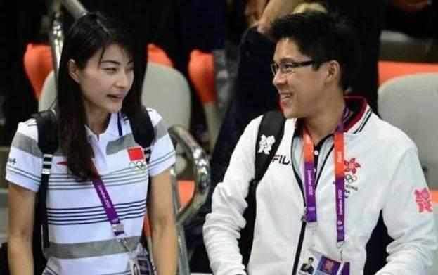 港媒曝郭晶晶與霍啟剛離婚？女方淨身出戶？如今郭晶晶正式回應，網友看後直呼：一針見血