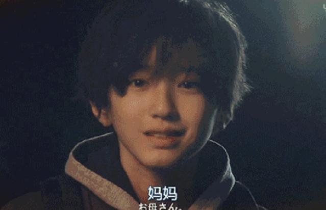 日本16歲男生被贊「千年一遇美少年」，一雙「櫻花眼」俘獲人心 