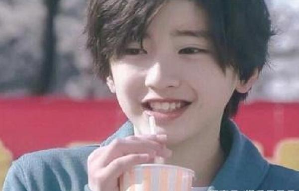 日本16歲男生被贊「千年一遇美少年」，一雙「櫻花眼」俘獲人心 