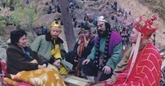 以前拍戲有多苦，《西遊記》就一部攝像機，看看小白龍的龍形 