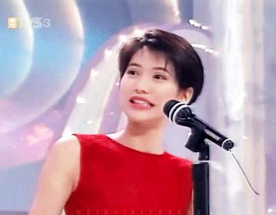  47歲袁詠儀長髮不輸小20歲的吳千語，網友：靚靚不是白叫的，真的美！