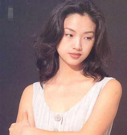 拒絕劉德華的求婚，執意嫁給平民，被曝家暴，如今老成大媽無人識！ 