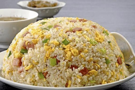 做蛋炒飯時，先炒飯還是先炒蛋？第1步就錯了，難怪沒有飯館的香 