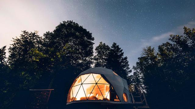 樹屋冰屋膠囊屋都比不上這種屋！360°看美景，體驗萬中無一！